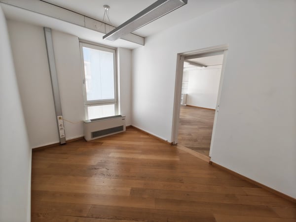 Ufficio luminoso e modulabile in posizione centrale 6