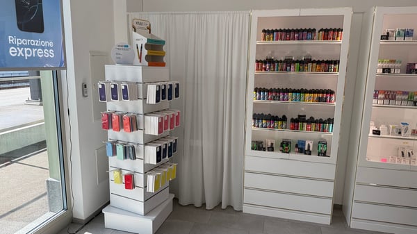 Modern Commercial Space in Central Chiasso 6