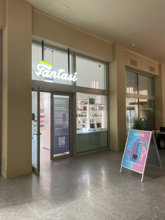 Modern Commercial Space in Central Chiasso 3