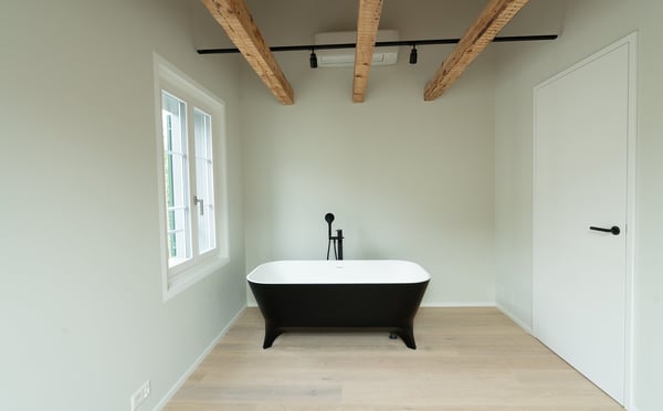 Exklusive 3.5-Zimmer-Dachwohnung im Rosengarten – Historischer Charme trifft modernes Design 8