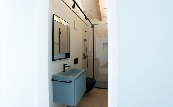 Exklusive 3.5-Zimmer-Dachwohnung im Rosengarten – Historischer Charme trifft modernes Design 10