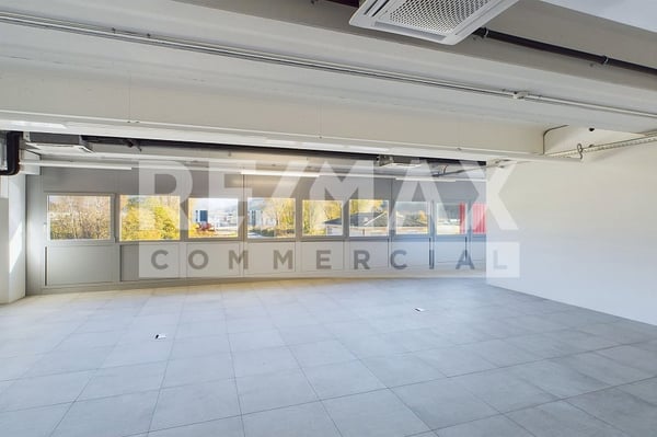 Moderno spazio commerciale modulabile in zona industriale 2