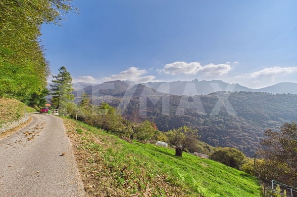 Bauland; sonnig mit Panoramablick, ca. 25 Min. von Lugano entfernt 1
