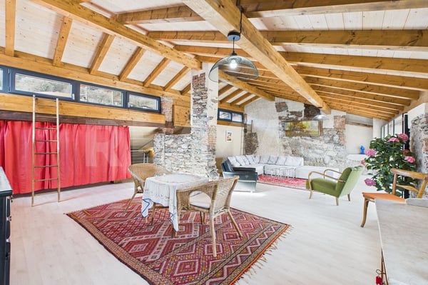 Romantisches Haus an zentraler Lage in Novaggio - Geräumig, hell und mit viel Charakter 1