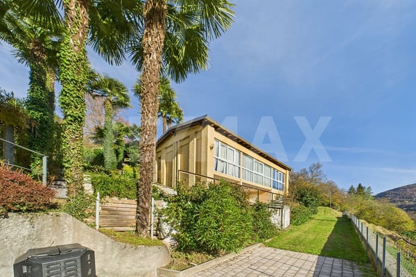 Helles haus mit Pool, Aussicht und Bauland 1