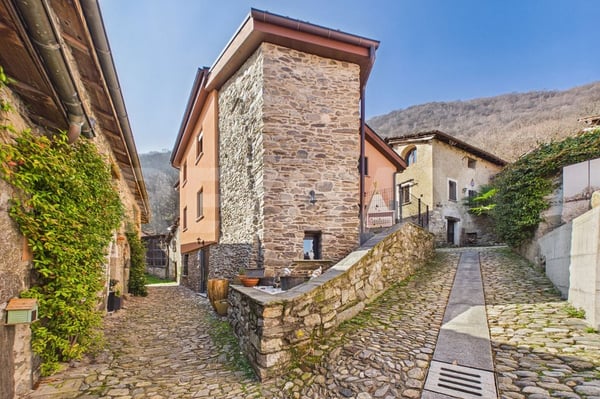 Ampia casa unifamiliare nel cuore di Sigirino 1
