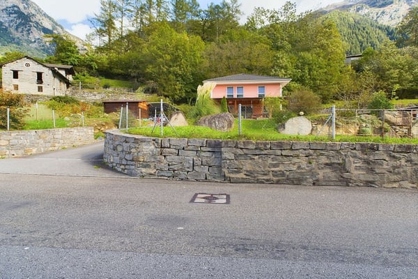 Casa unifamiliare indipendente con giardino e vista aperta 2