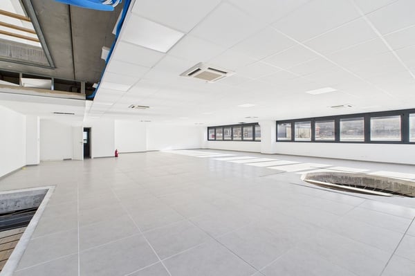 Elegante immobile commerciale con spazio per uffici 2