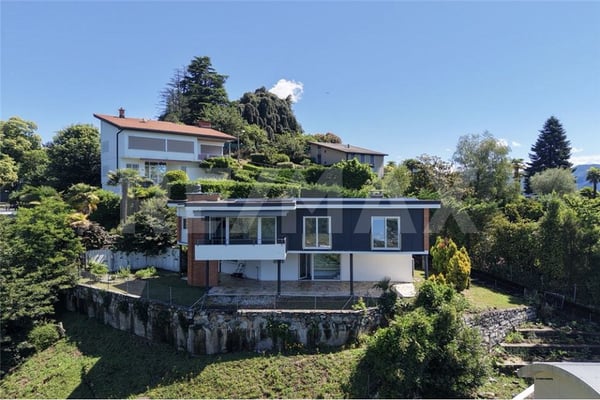 Villa panoramica con grande giardino e vista aperta Breganzona 1