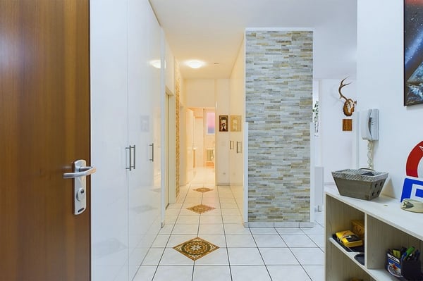 Interessante, renovierte Wohnung im Herzen von Lugano 2