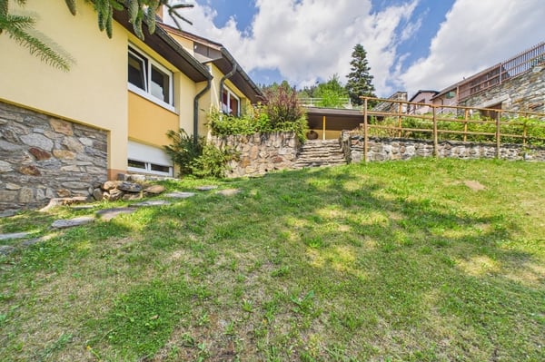 Casa di vacanza bifamiliare con terreno edificabile 2