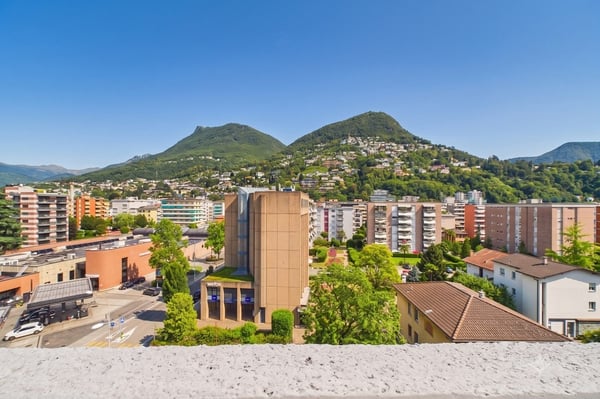Esclusivo Attico con vista Lago e Monte Brè nel centro di Lugano 1