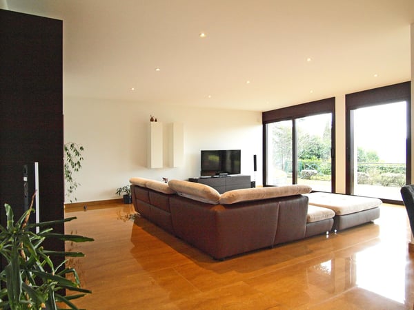 3775 - LUMINOSO AMPIO APPARTAMENTO CON GIARDINO E VISTA APERTA 7