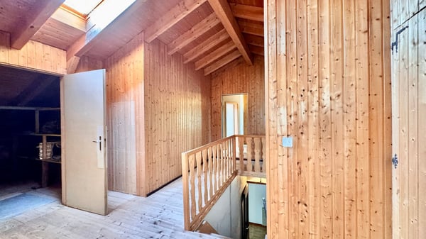 rif. 2018 CASA BIFAMILIARE TICINESE-GRANDE POTENZIALE NEL VERDE CON BOX AUTO 6