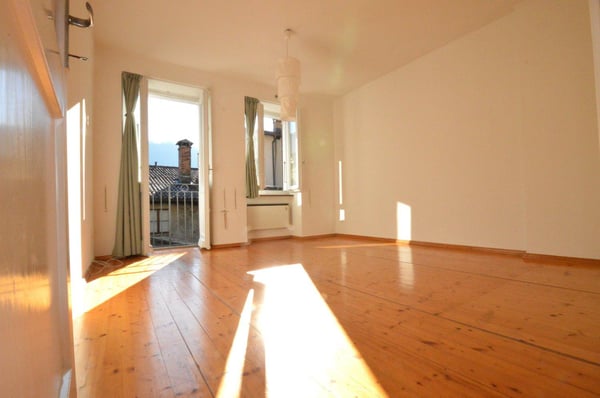 Ref. 2025 - ZWEITWOHNSITZ- TESSINER HAUS - SEPARATEM GARTEN MIT SEESICHT 16