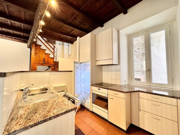 Ref. 2025 - ZWEITWOHNSITZ- TESSINER HAUS - SEPARATEM GARTEN MIT SEESICHT 5