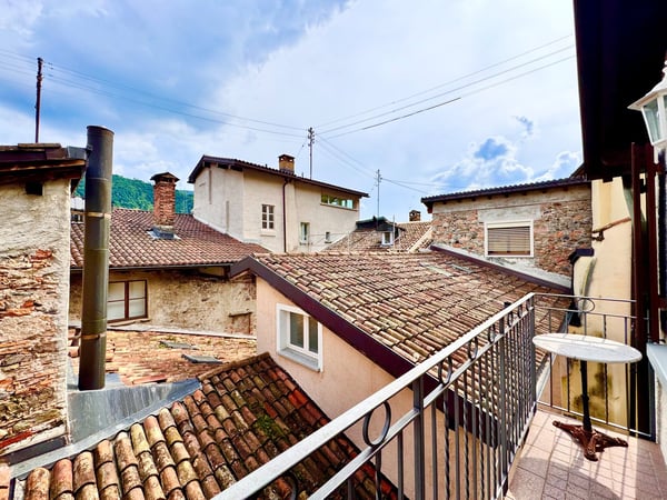 Ref. 2025 - ZWEITWOHNSITZ- TESSINER HAUS - SEPARATEM GARTEN MIT SEESICHT 18