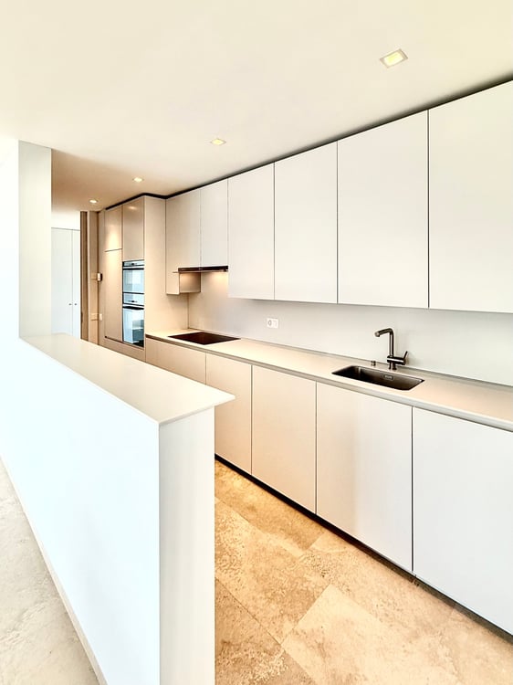 1776 LUXURIÖSE WOHNUNG MIT TEILWEISEM SEEBLICK – ZWEITWOHNUNG 6