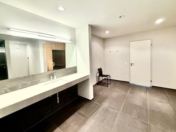 1776 LUXURIÖSE WOHNUNG MIT TEILWEISEM SEEBLICK – ZWEITWOHNUNG 15