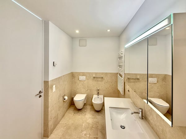 1776 LUXURIÖSE WOHNUNG MIT TEILWEISEM SEEBLICK – ZWEITWOHNUNG 12