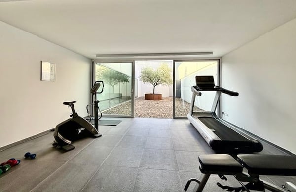 1776 LUXURIÖSE WOHNUNG MIT TEILWEISEM SEEBLICK – ZWEITWOHNUNG 14