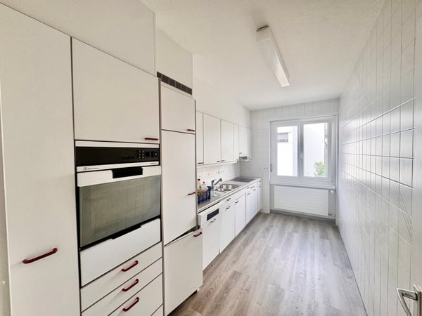 3777 - LUMINOSO APPARTAMENTO  DOPPIO AFFACCIO - ANCHE RESIDENZA SECONDARIA COLLINA D ORO 6