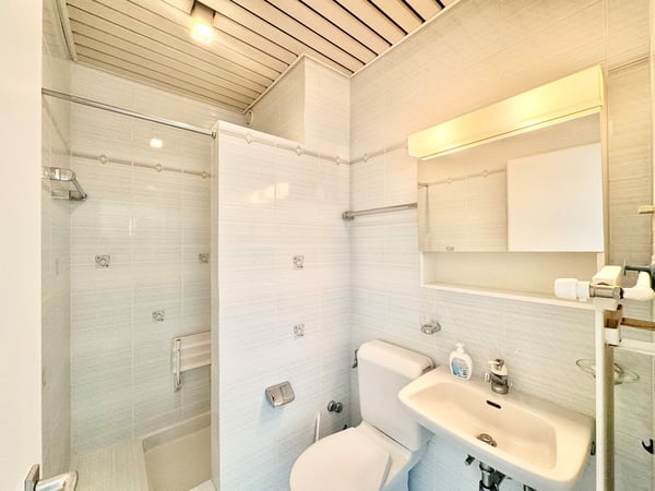 3777 - LUMINOSO APPARTAMENTO  DOPPIO AFFACCIO - ANCHE RESIDENZA SECONDARIA COLLINA D ORO 11