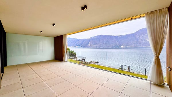 3726 - DIRECTLY ON THE LAKE - LUXURIOUS APARTMENTS WITH PRIVATE BEACH 1