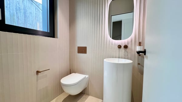 VILLA or DUPLEX APARTMENT CHARMING LAKE VIEW 19