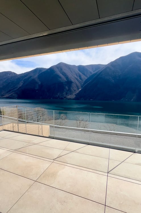 VILLA or DUPLEX APARTMENT CHARMING LAKE VIEW 4