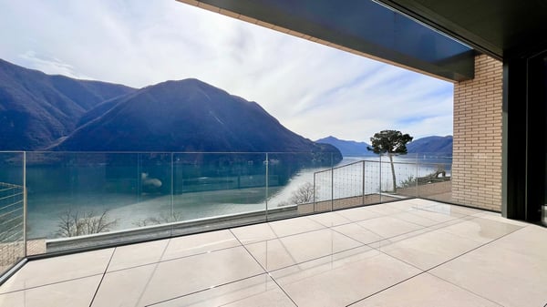 VILLA or DUPLEX APARTMENT CHARMING LAKE VIEW 6