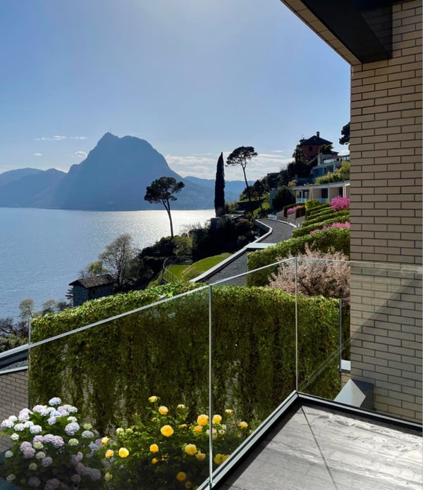 VILLA or DUPLEX APARTMENT CHARMING LAKE VIEW 2