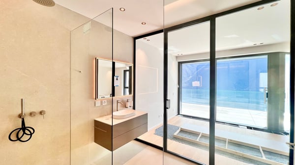 VILLA or DUPLEX APARTMENT CHARMING LAKE VIEW 21