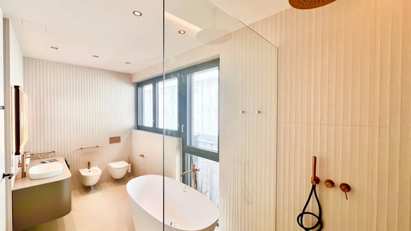 VILLA or DUPLEX APARTMENT CHARMING LAKE VIEW 23