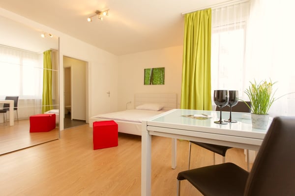 Möblierte 2.5-Zimmer-Wohnung mit Service - Stadtzentrum / Downtown Basel 1
