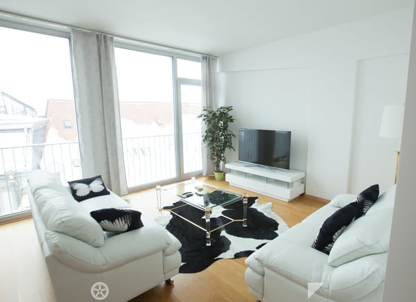 Luxuriöse möblierte 3.5-Zimmer-Wohnung mit Service im Zentrum von Biel 1