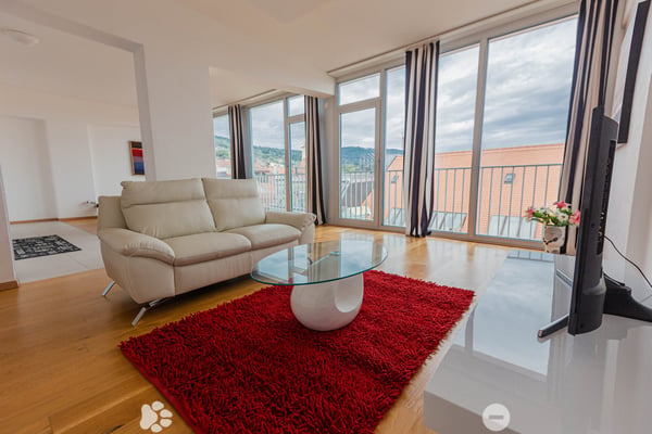 Luxuriöse möblierte 2.5-Zimmer-Wohnung mit Service im Zentrum von Biel 1