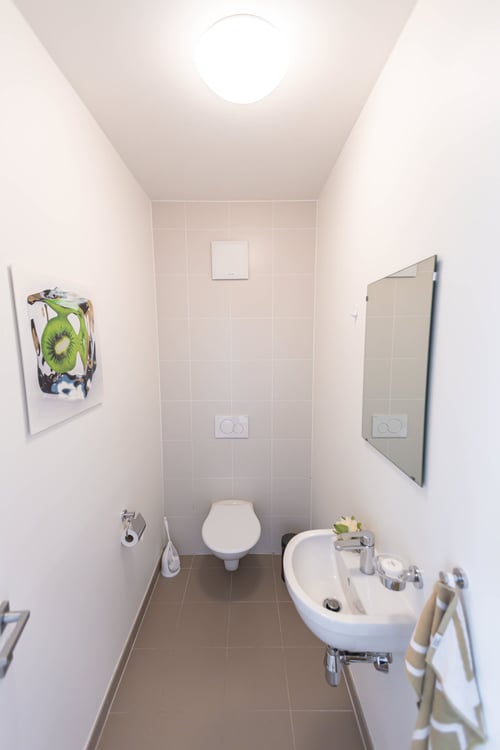 Luxuriöse möblierte 2.5-Zimmer-Wohnung mit Service im Zentrum von Biel 10