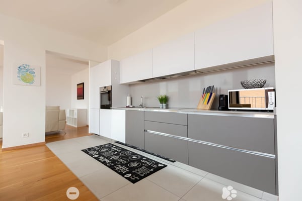 Luxuriöse möblierte 2.5-Zimmer-Wohnung mit Service im Zentrum von Biel 4