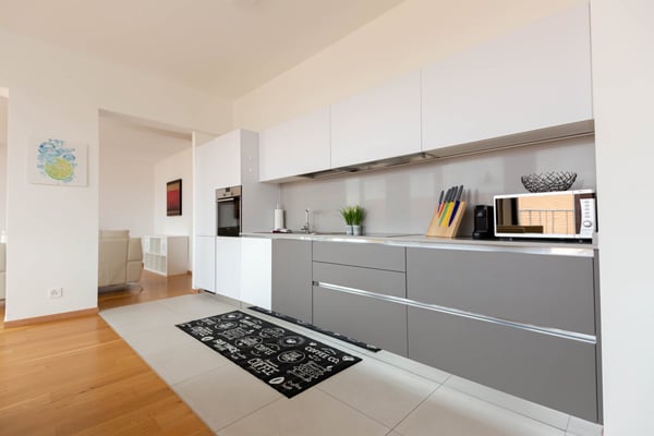 Luxuriöse möblierte 2.5-Zimmer-Wohnung mit Service im Zentrum von Biel 4