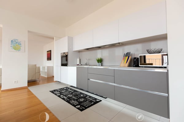Luxuriöse möblierte 2.5-Zimmer-Wohnung mit Service im Zentrum von Biel 4