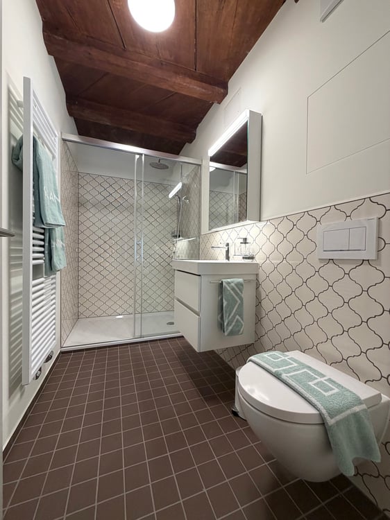 Luxuriöse möblierte 2.5-Zimmer-Wohnung in der Altstadt von Luzern 2