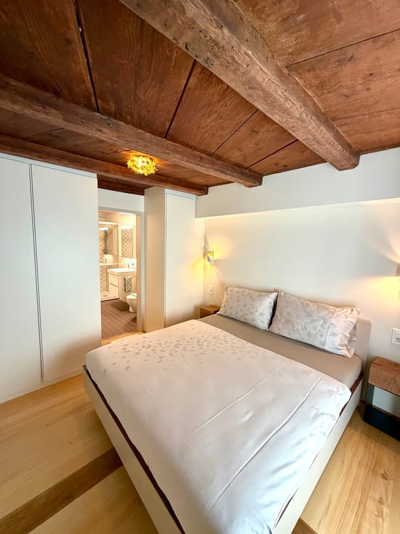 Luxuriöse möblierte 2.5-Zimmer-Wohnung in der Altstadt von Luzern 3