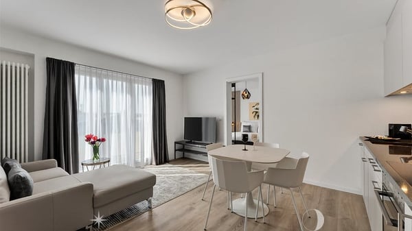 Moderne möblierte 2-Zimmer-Wohnung mit Service und Balkon in Biel 3