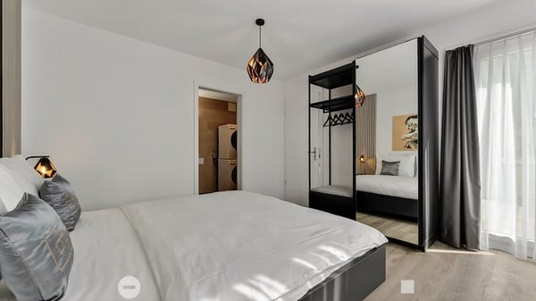 Moderne möblierte 2-Zimmer-Wohnung mit Service und Balkon in Biel 7