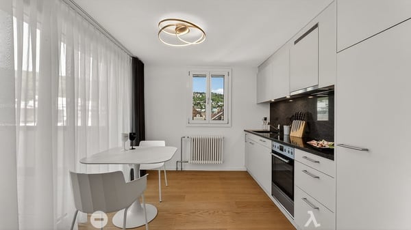 Eklusive möblierte 4.5-Zimmer Attika Wohnung mit Service und Terrasse in Biel 6