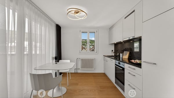 Eklusive möblierte 2.5-Zimmer Attika Wohnung mit Service und Terrasse in Biel 6