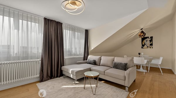 Eklusive möblierte 2.5-Zimmer Attika Wohnung mit Service und Terrasse in Biel 4