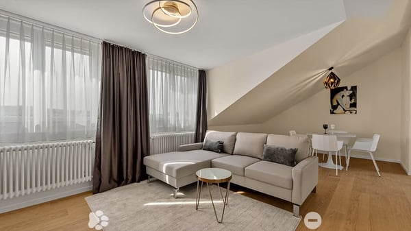Eklusive möblierte 2.5-Zimmer Attika Wohnung mit Service und Terrasse in Biel 4