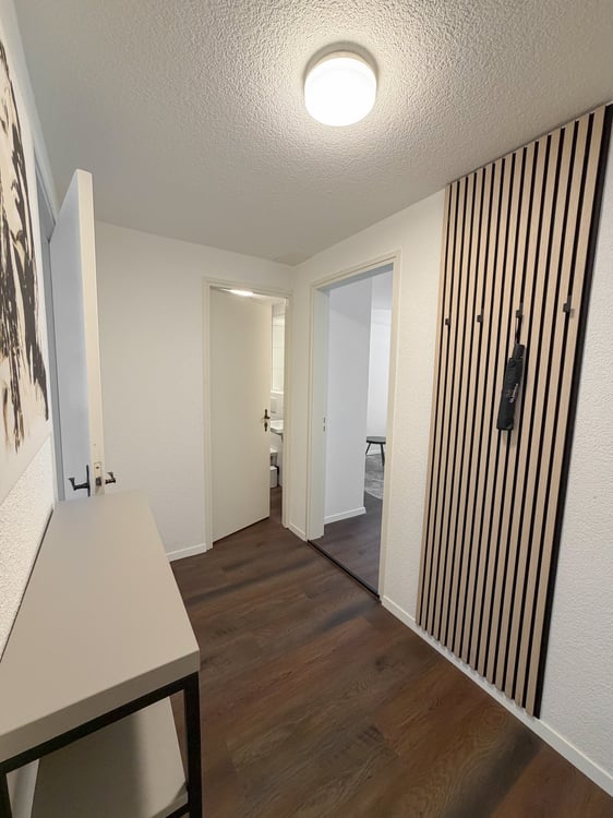 Möblierte 3.5-Zimmer-Apartment mit Balkon in der Innenstadt Zürich 9